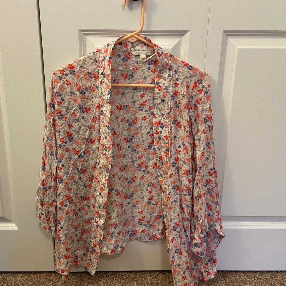 Lauren Conrad floral kimono / cover up - Size Small